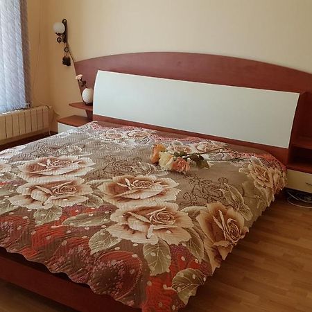 Rosarium Residence Guest House Drjanovo Esterno foto