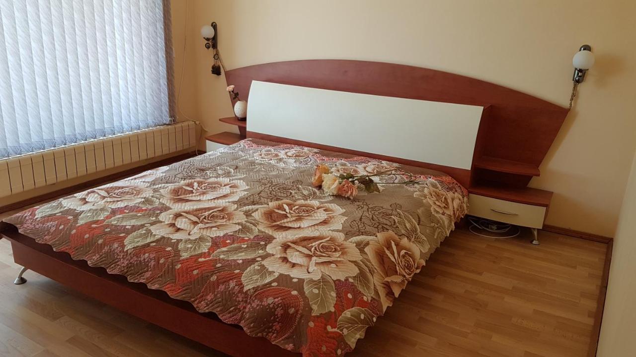 Rosarium Residence Guest House Drjanovo Esterno foto