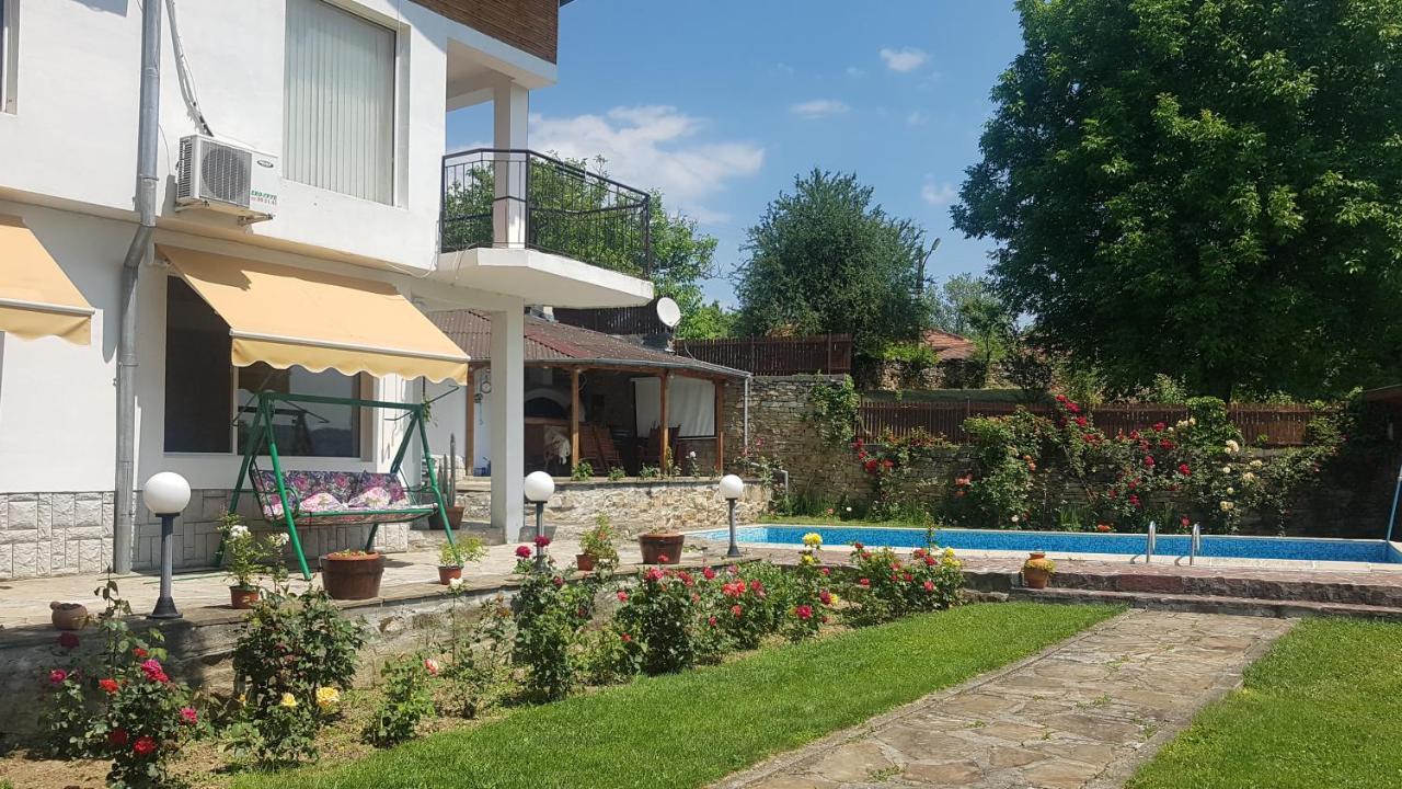 Rosarium Residence Guest House Drjanovo Esterno foto