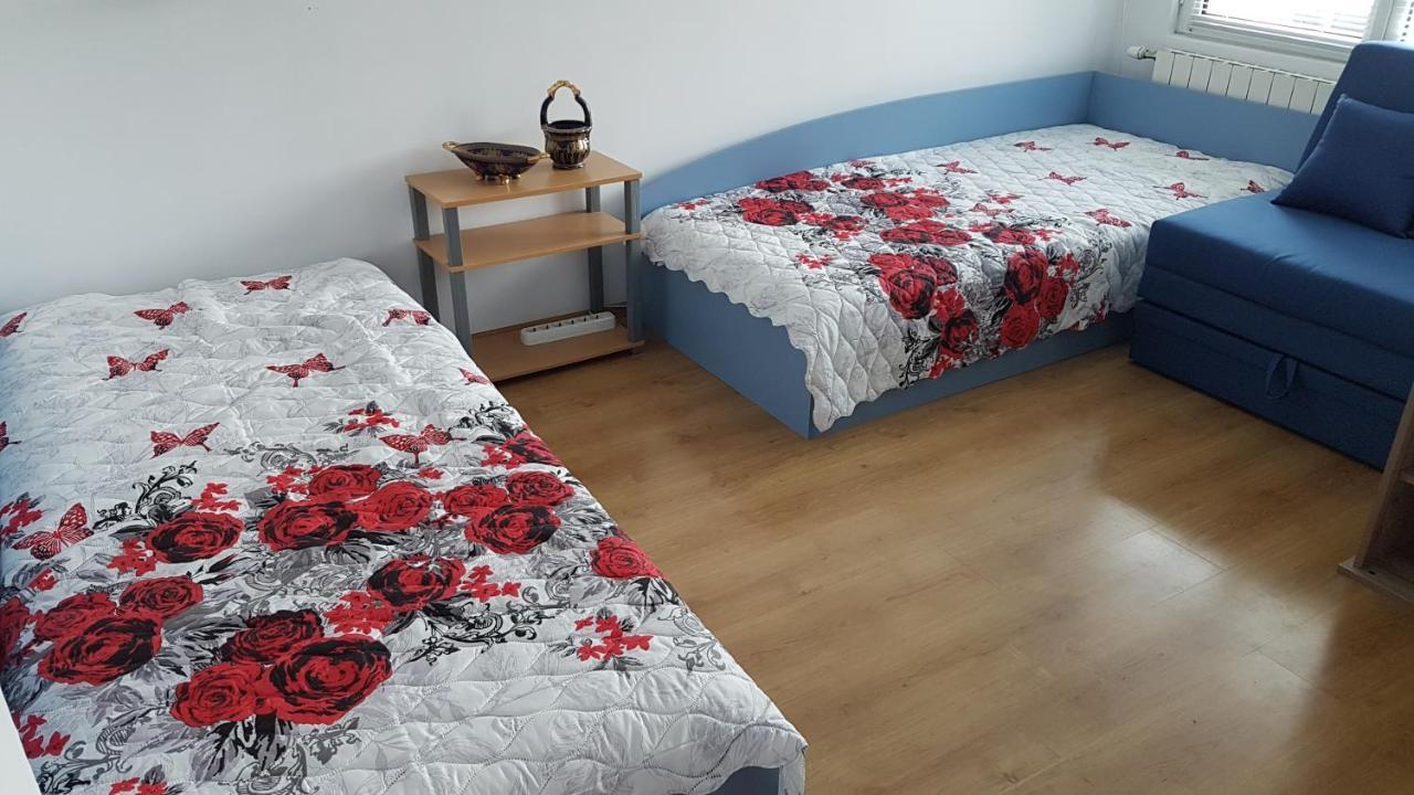 Rosarium Residence Guest House Drjanovo Esterno foto