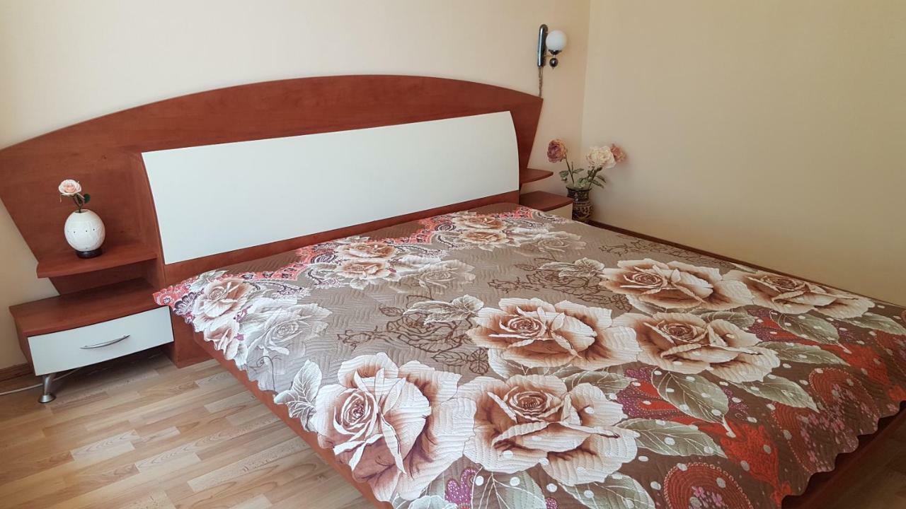 Rosarium Residence Guest House Drjanovo Esterno foto