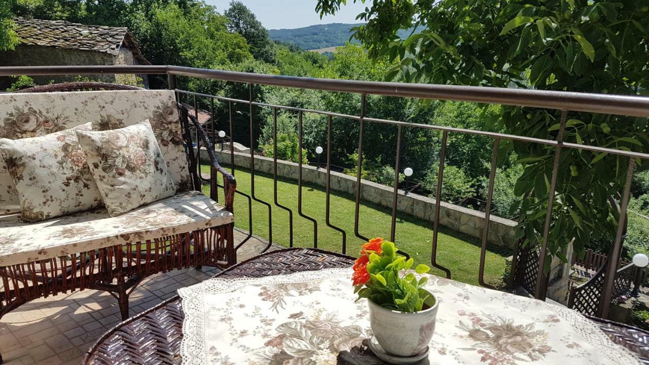 Rosarium Residence Guest House Drjanovo Esterno foto