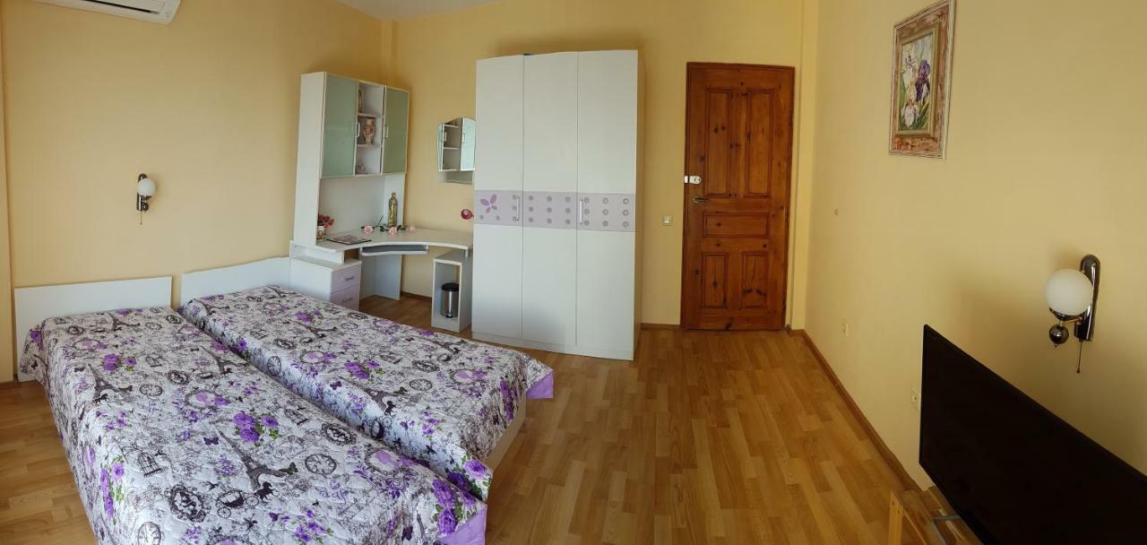 Rosarium Residence Guest House Drjanovo Esterno foto