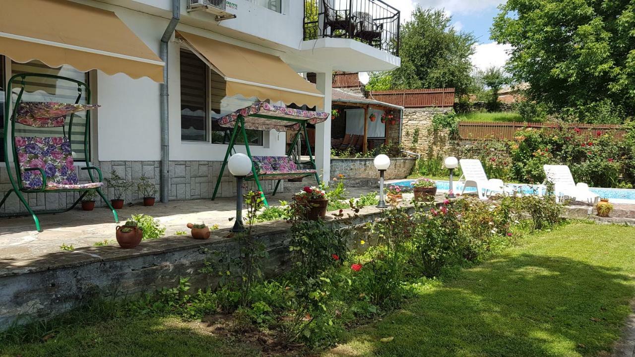 Rosarium Residence Guest House Drjanovo Esterno foto