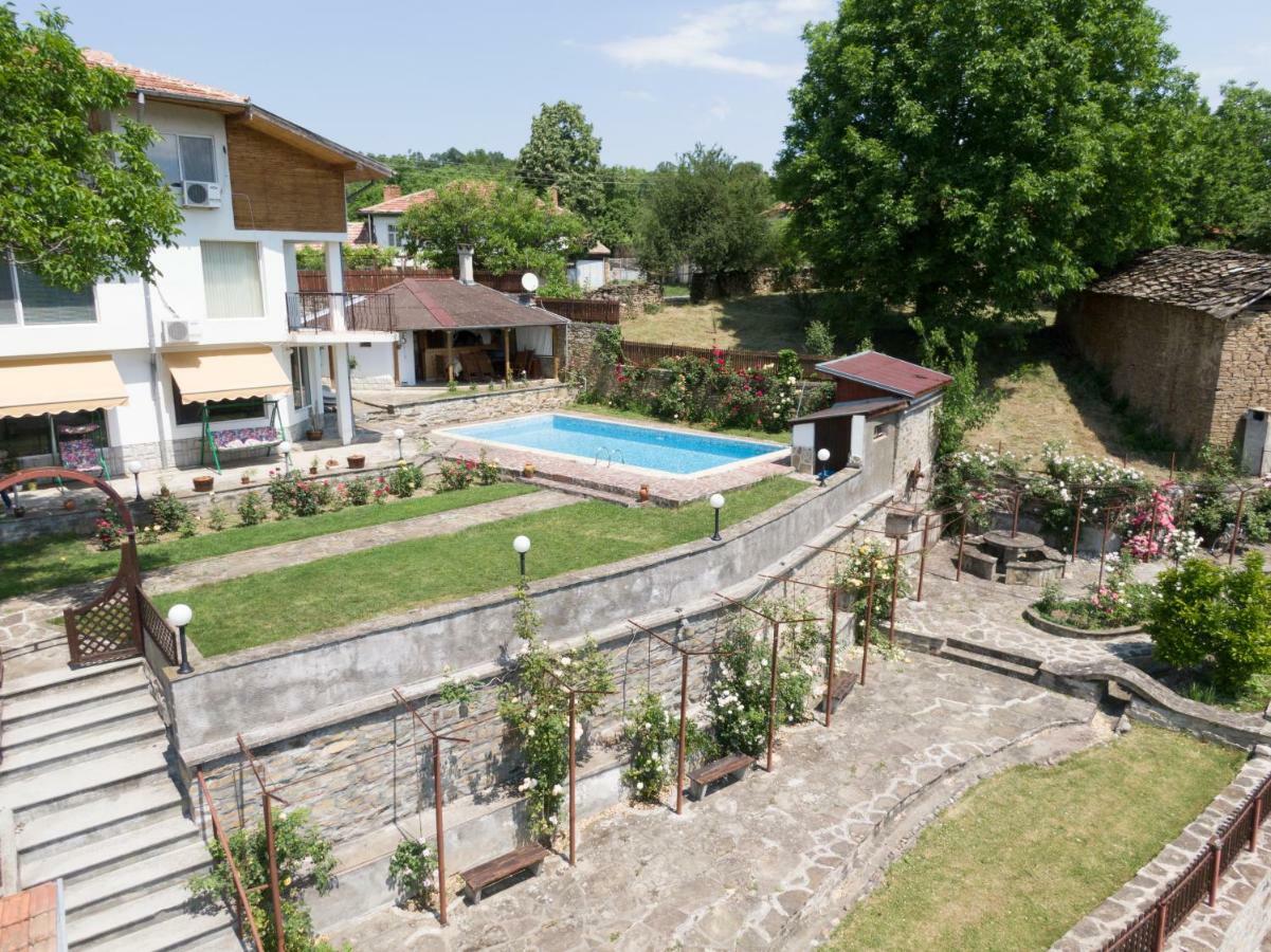Rosarium Residence Guest House Drjanovo Esterno foto
